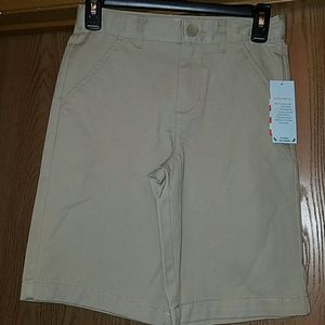 Cat &Jack khaki shorts